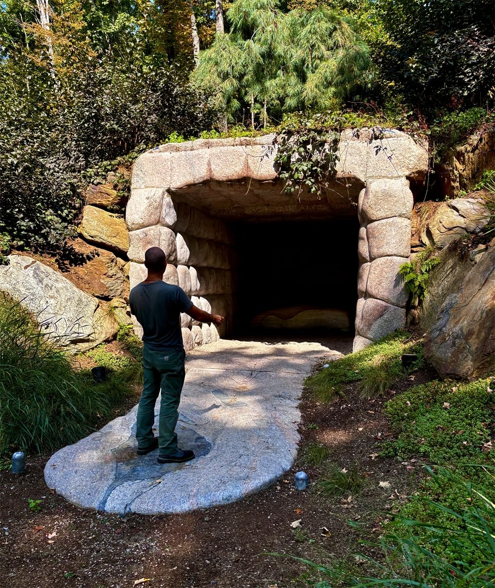 Mark Mennin: Observance. Three Decades of Carving In the Landscape