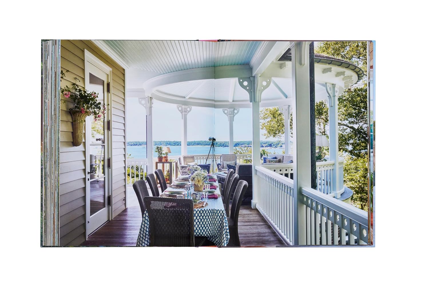 Inside the Hamptons