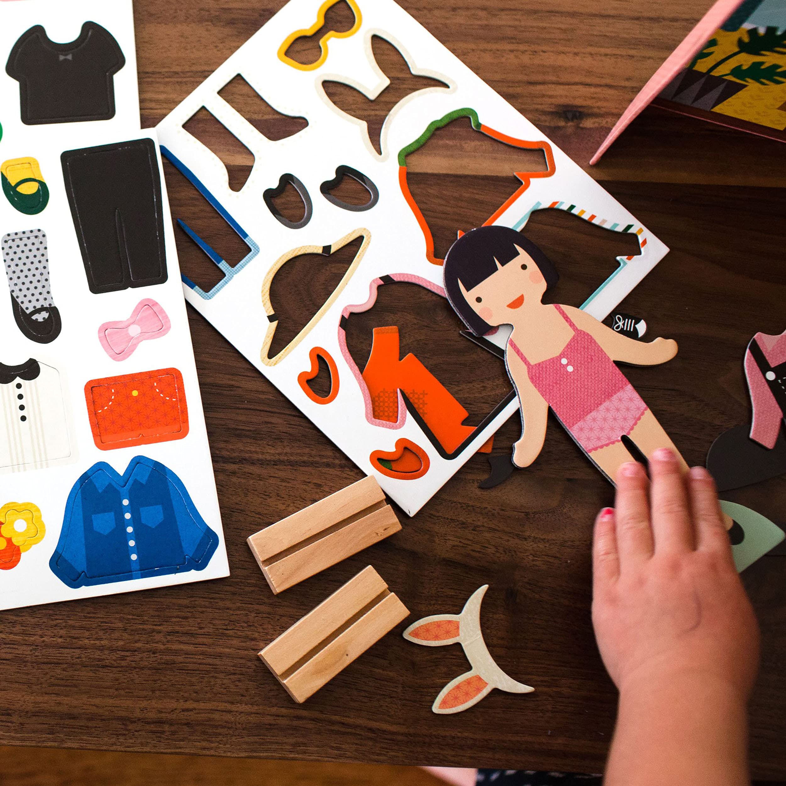 Best Friends Dressing Figures