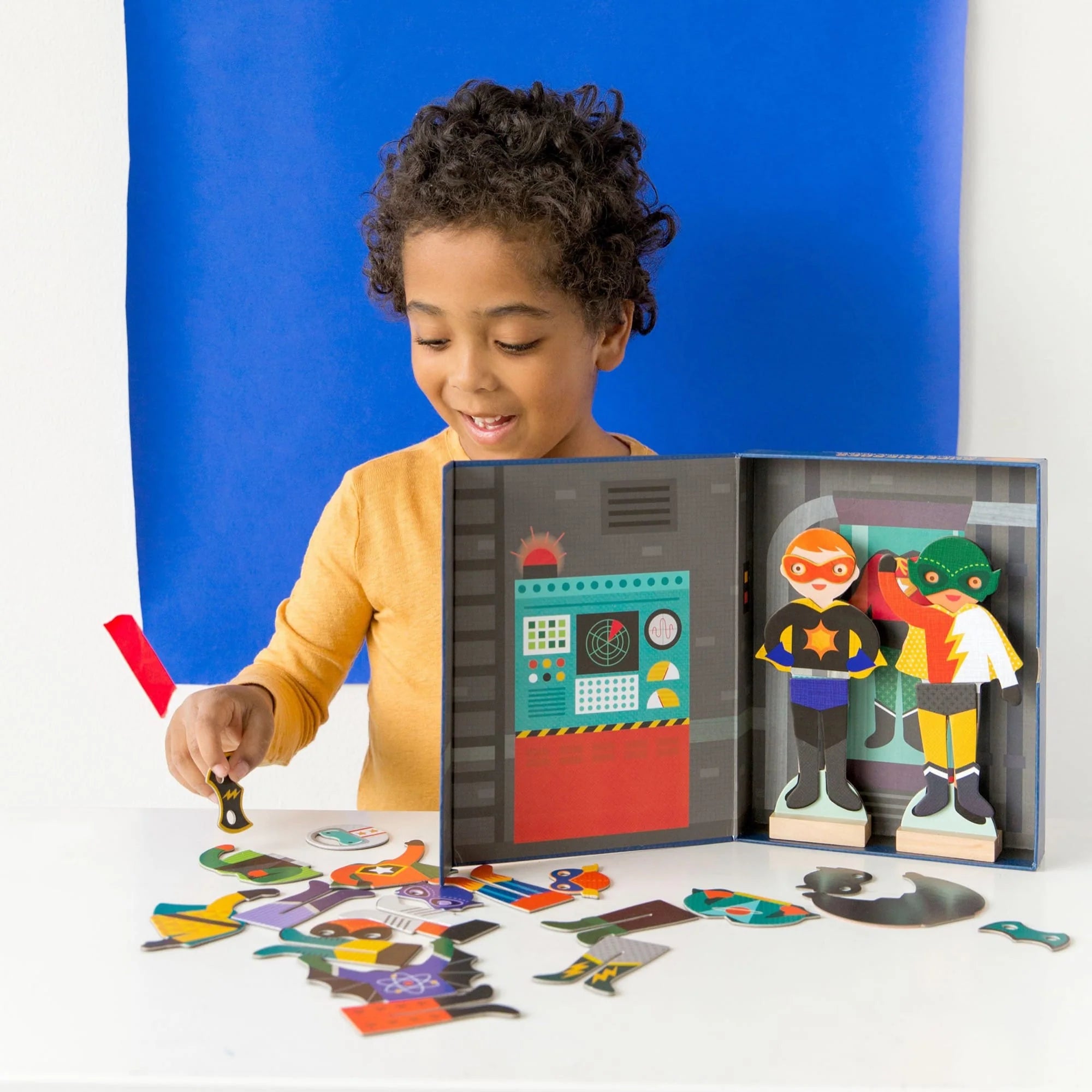 Superheroes Magnetic Costume Builder